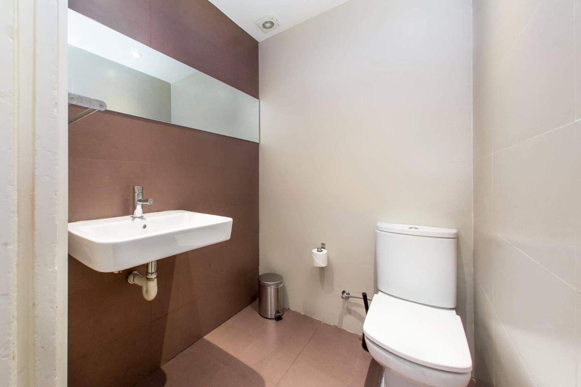 4bedroom With Balcony In Ramblas 3-2 * Barcelona